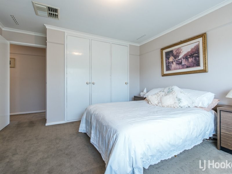 15 Ailsworth Court, Thornlie WA 6108