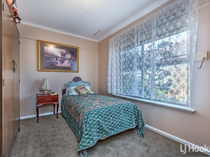 15 Ailsworth Court, Thornlie WA 6108