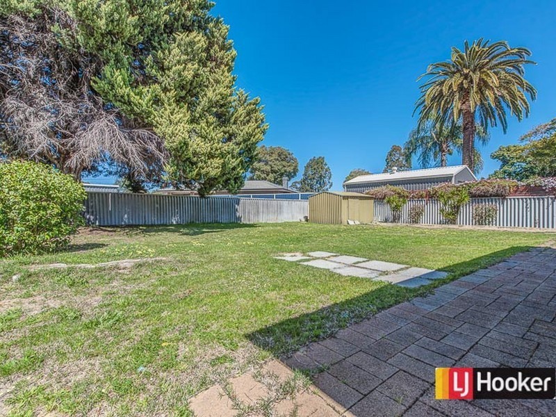 11 Blanche Street, Gosnells WA 6110