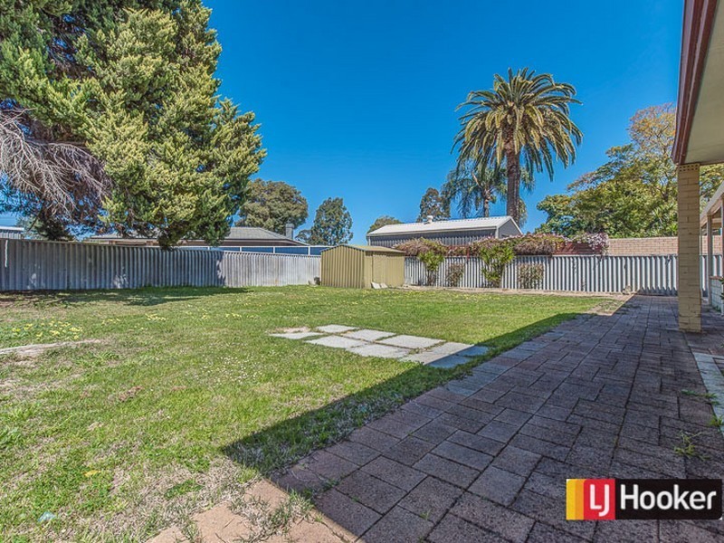 11 Blanche Street, Gosnells WA 6110