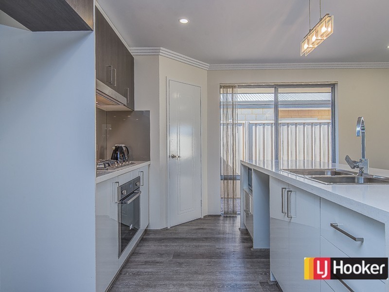 43 Connemara Drive, Thornlie WA 6108