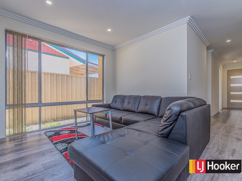 43 Connemara Drive, Thornlie WA 6108