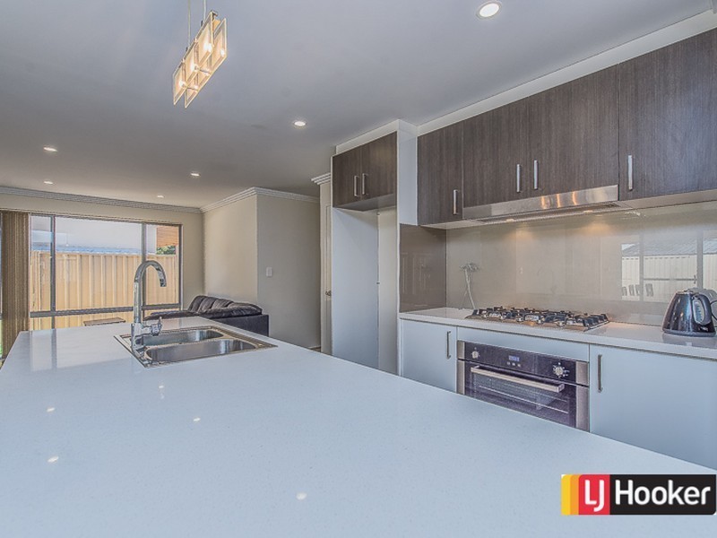 43 Connemara Drive, Thornlie WA 6108