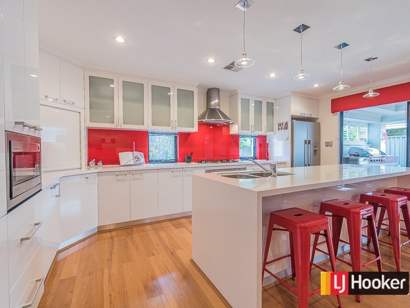 16 Stills Avenue, Harrisdale WA 6112