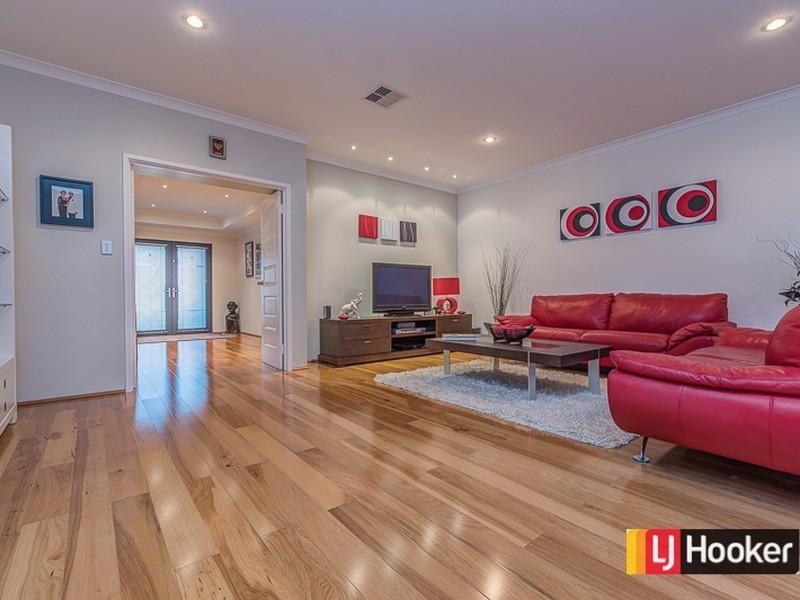 16 Stills Avenue, Harrisdale WA 6112