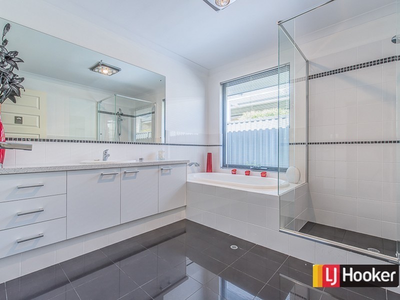 16 Stills Avenue, Harrisdale WA 6112