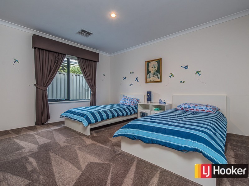 16 Stills Avenue, Harrisdale WA 6112