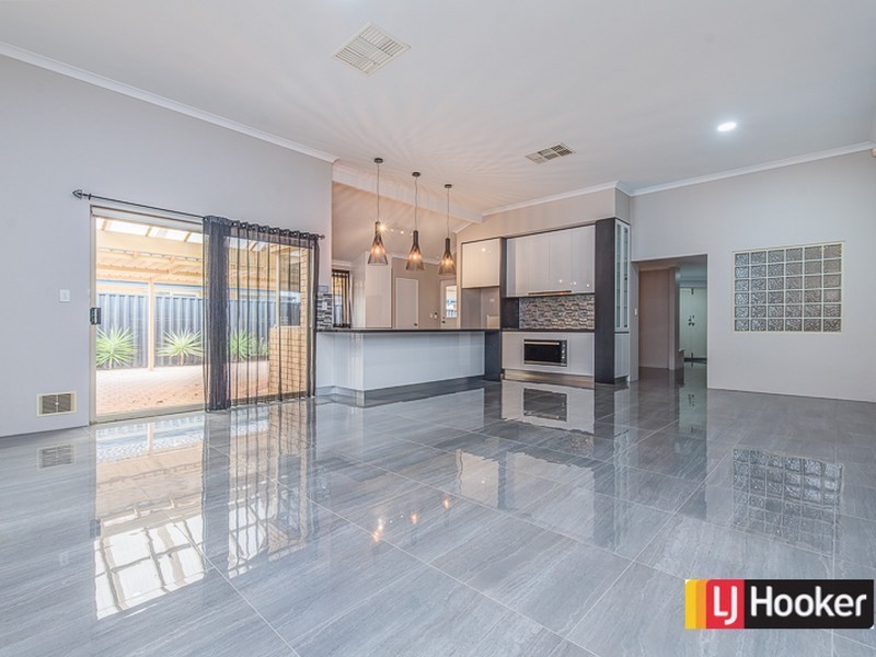 71 Southacre Drive, Canning Vale WA 6155