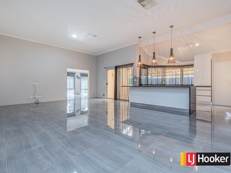 71 Southacre Drive, Canning Vale WA 6155