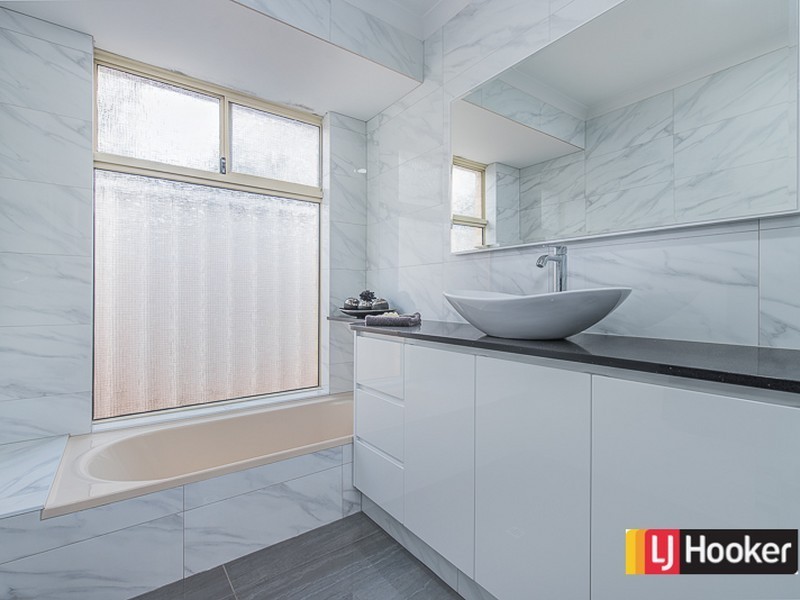 71 Southacre Drive, Canning Vale WA 6155