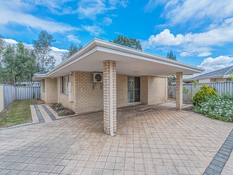 4/12 Firetail Place, Kenwick WA 6107