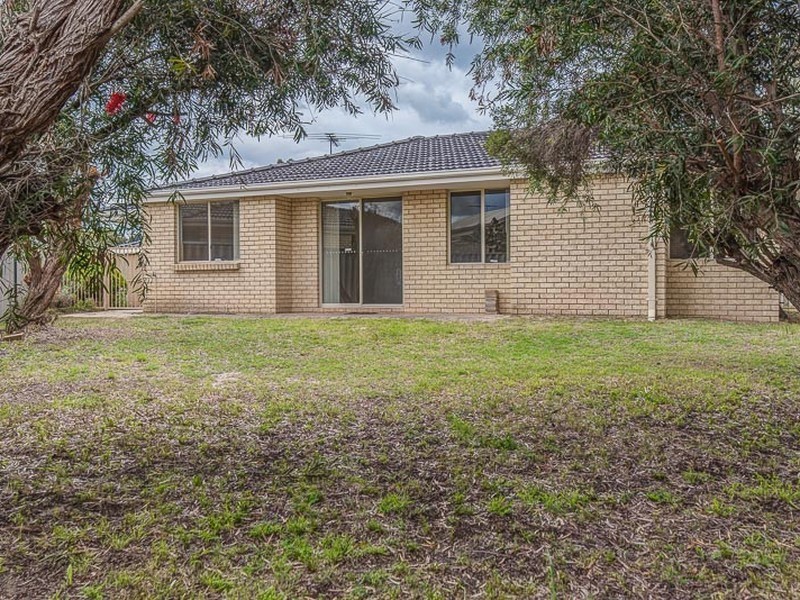 4/12 Firetail Place, Kenwick WA 6107