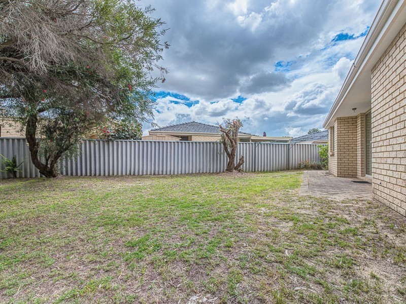 4/12 Firetail Place, Kenwick WA 6107