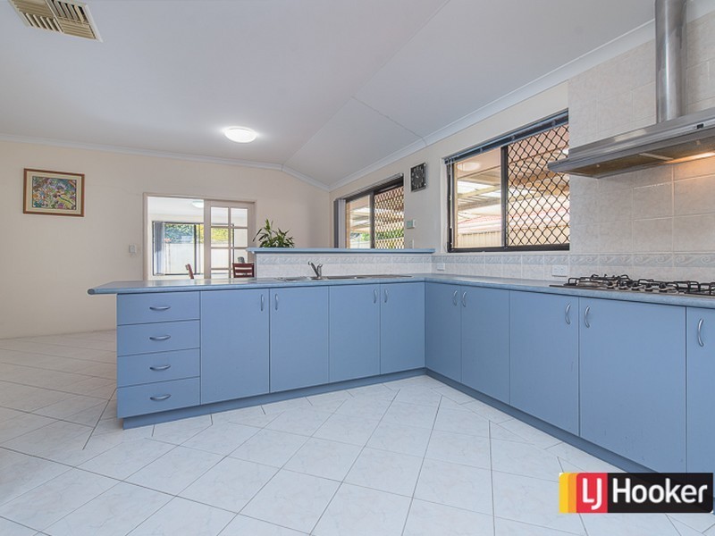 15 Montezuma Loop, Canning Vale WA 6155