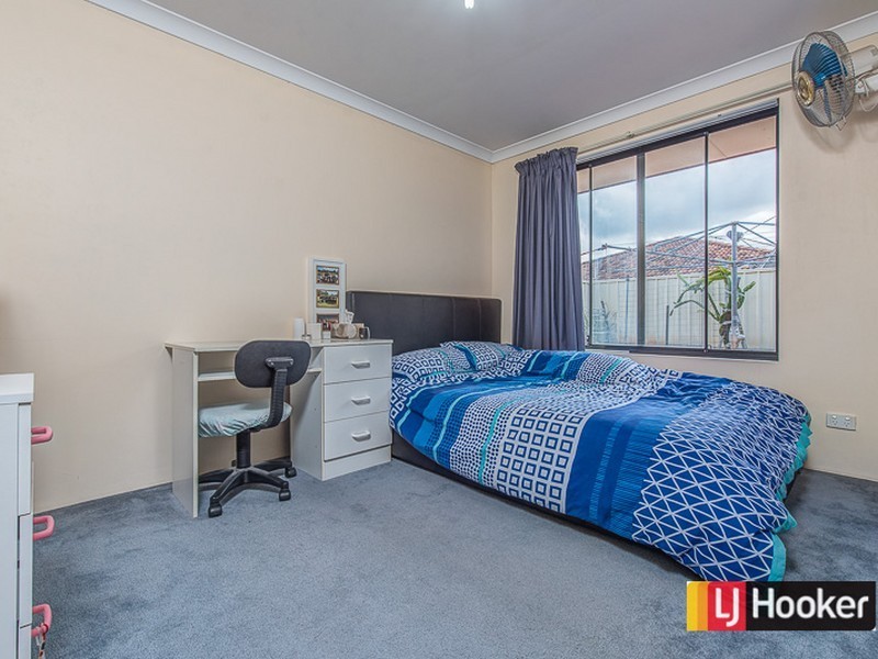 15 Montezuma Loop, Canning Vale WA 6155