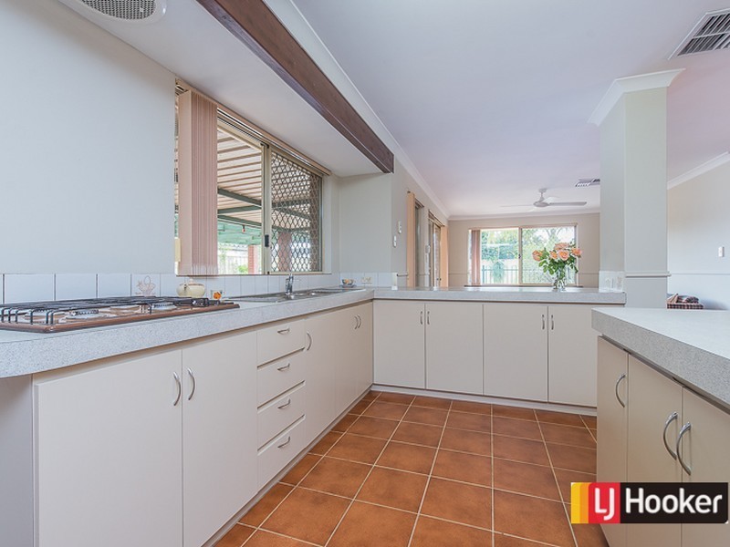 4 Burgandy Court, Thornlie WA 6108