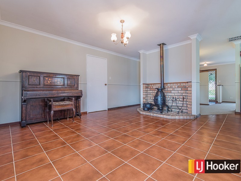 4 Burgandy Court, Thornlie WA 6108