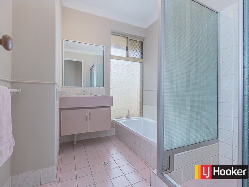 4 Burgandy Court, Thornlie WA 6108