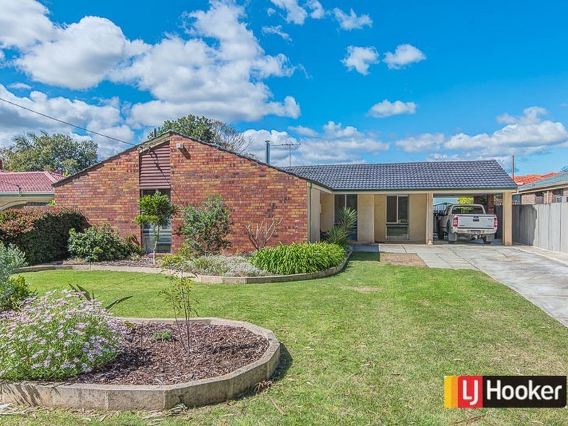 23 Parkside Drive, Thornlie WA 6108