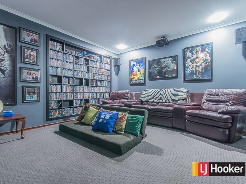 23 Parkside Drive, Thornlie WA 6108