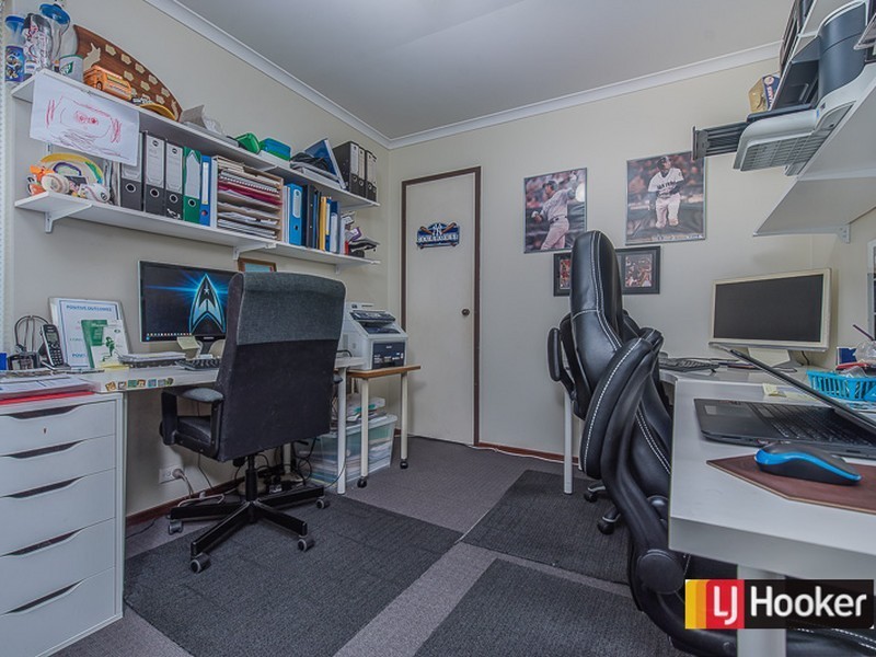 23 Parkside Drive, Thornlie WA 6108