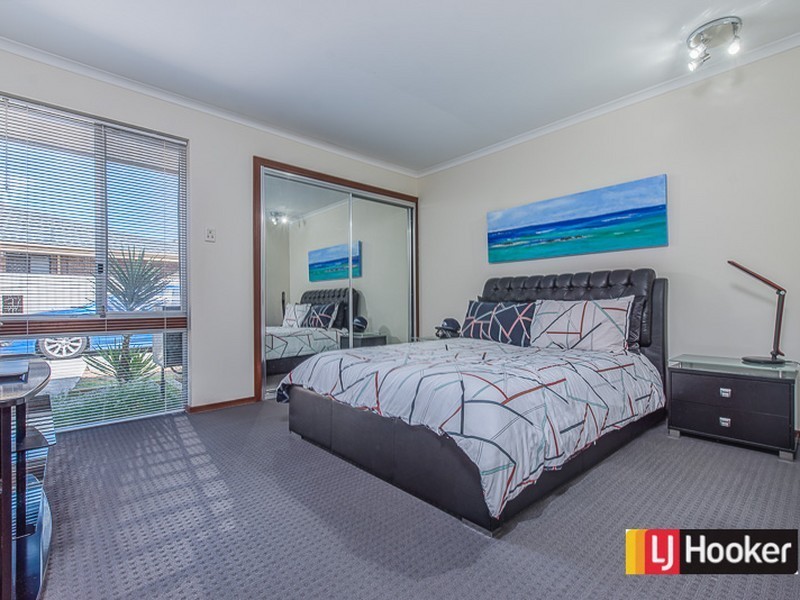 23 Parkside Drive, Thornlie WA 6108