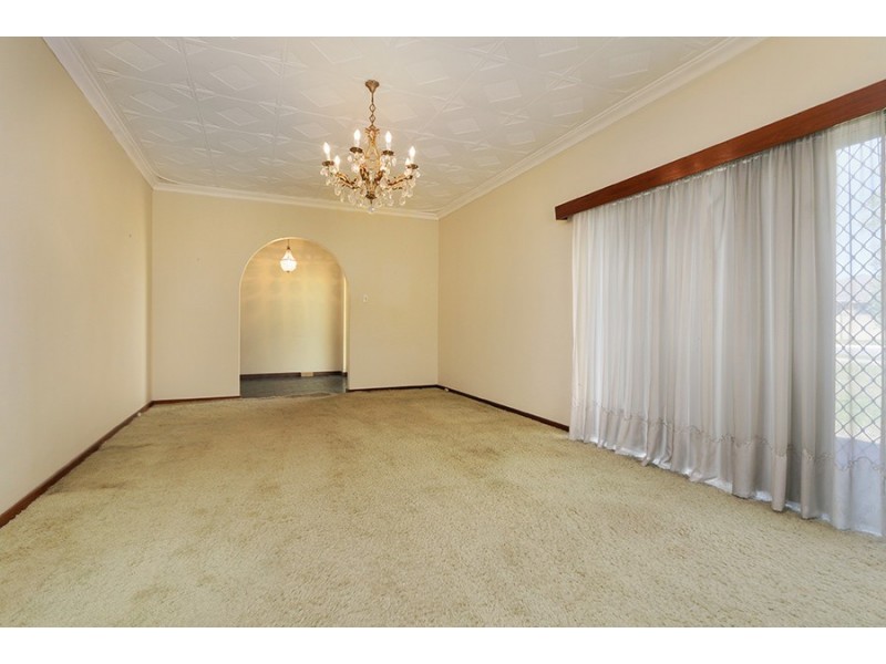 129 Belmont Road, Kenwick WA 6107