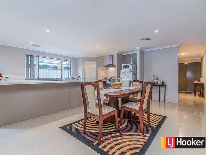 15 Pentecost Loop, Southern River WA 6110