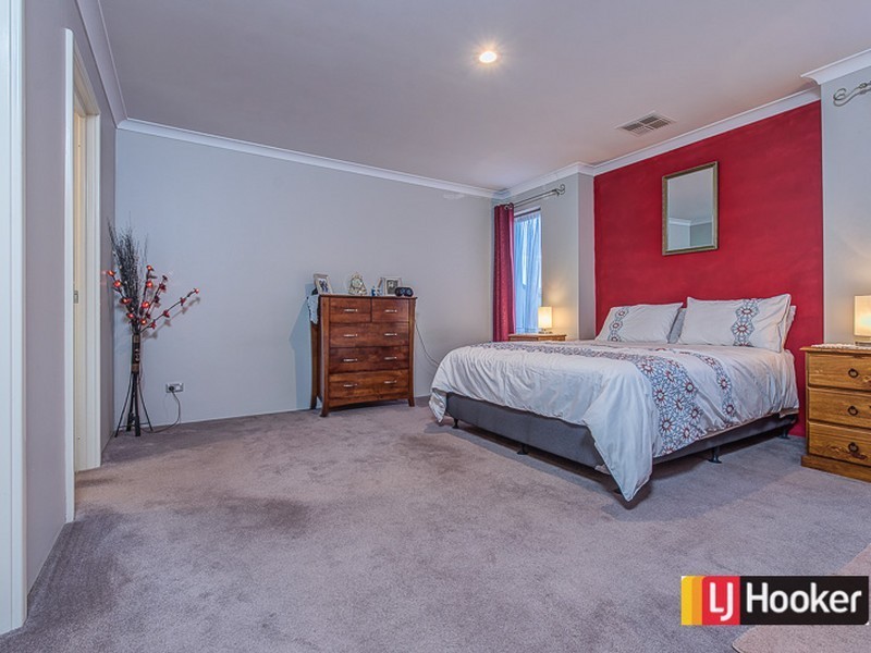 15 Pentecost Loop, Southern River WA 6110