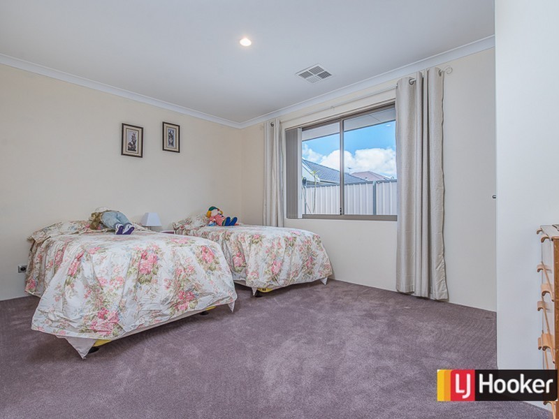 15 Pentecost Loop, Southern River WA 6110