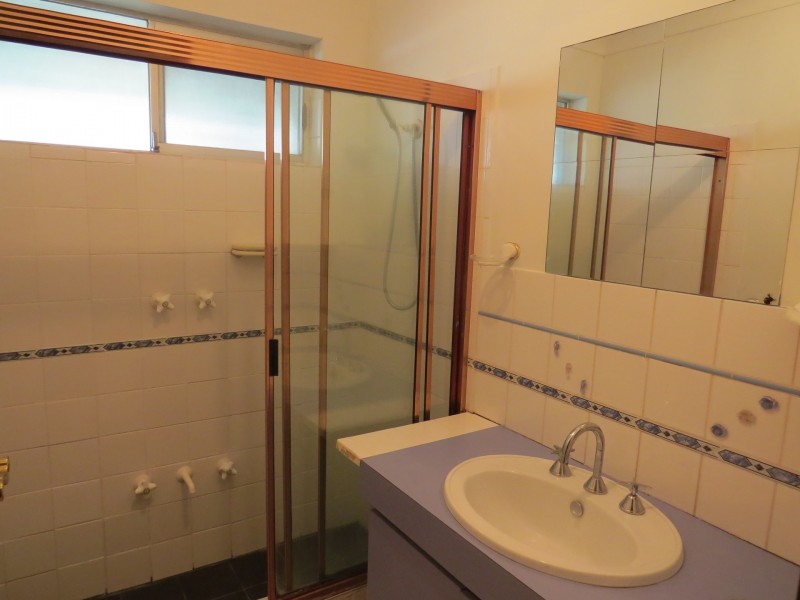 8 Ripplewood Avenue, Thornlie WA 6108