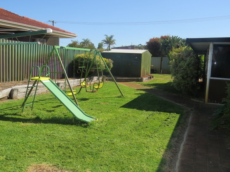 8 Ripplewood Avenue, Thornlie WA 6108