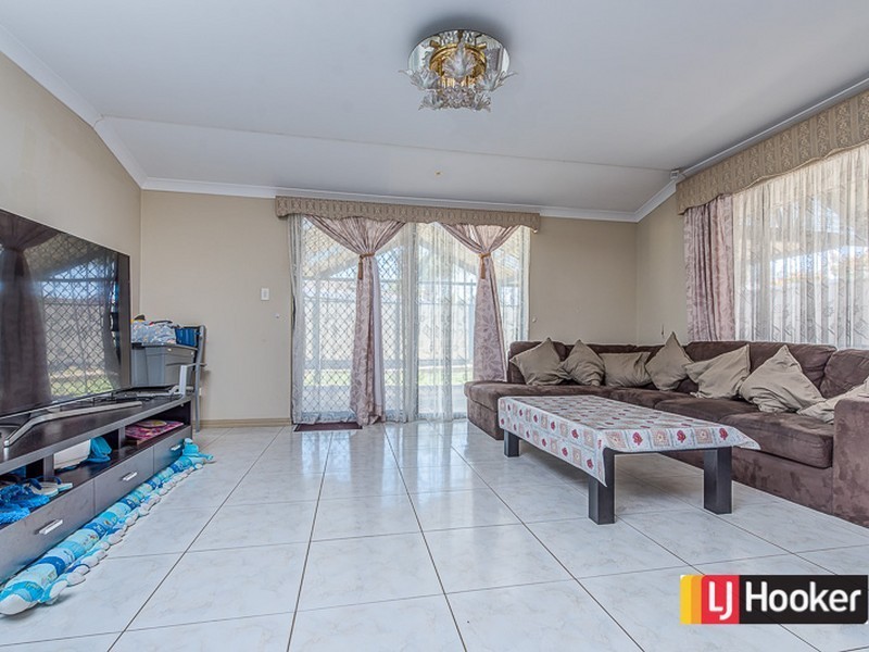 15 Potter Street, Huntingdale WA 6110