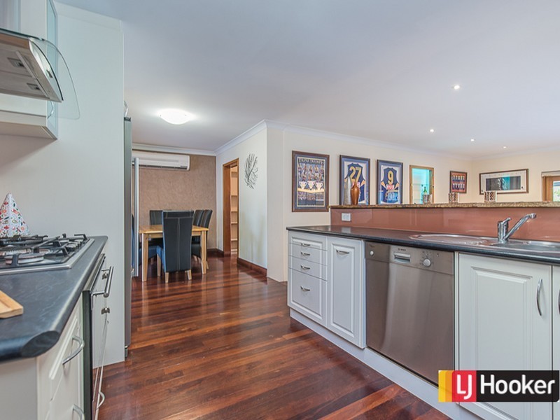 16 Anderson Way, Thornlie WA 6108