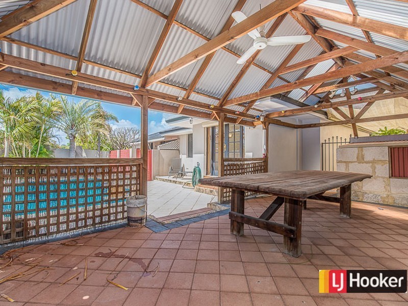 16 Anderson Way, Thornlie WA 6108