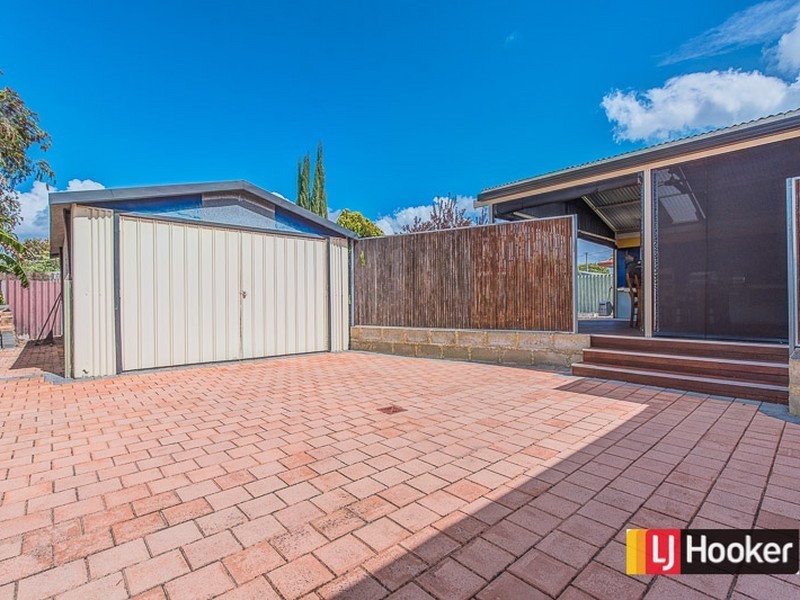 16 Anderson Way, Thornlie WA 6108