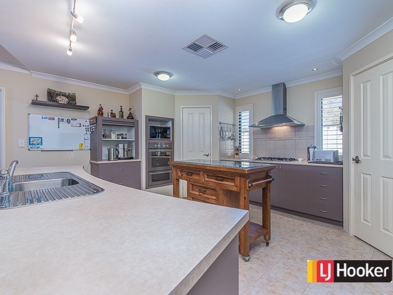 6 Rand Street, Maddington WA 6109