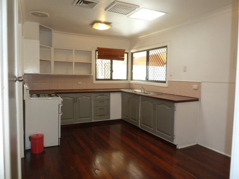 12 Ranmere Way, Langford WA 6147