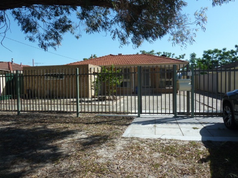 12 Ranmere Way, Langford WA 6147