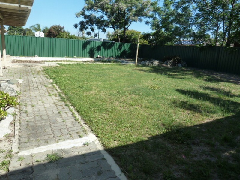 12 Ranmere Way, Langford WA 6147