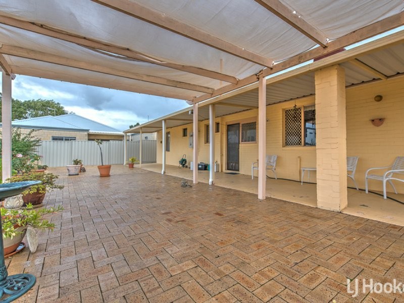 8 Debenham Street, Thornlie WA 6108