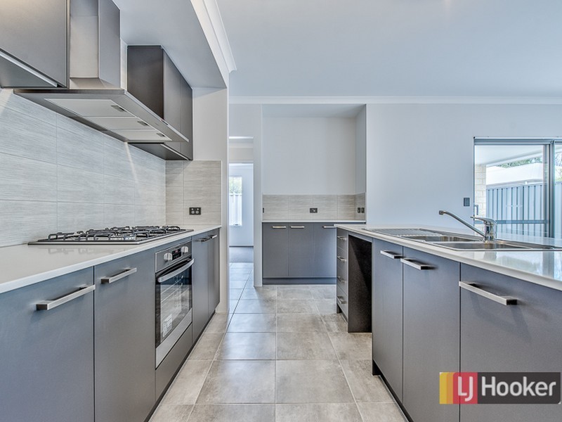 4 Bernice Way, Thornlie WA 6108