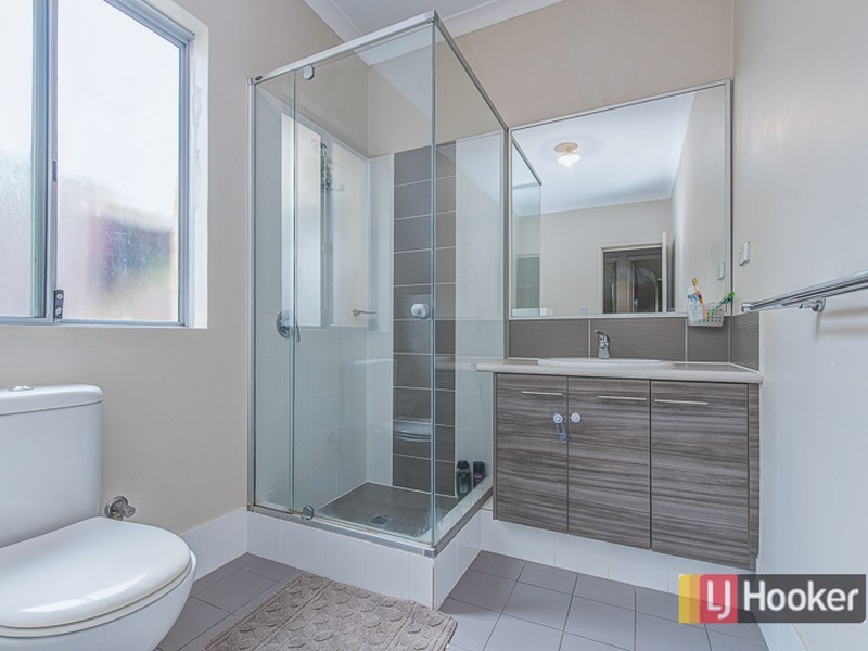 2/13 Bray Street, Kelmscott WA 6111