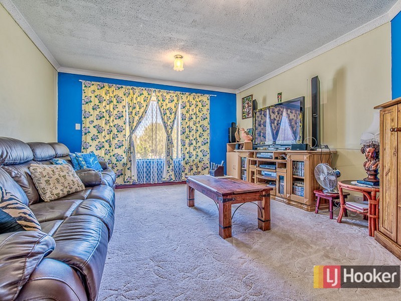 810 Nicholson Road, Oakford WA 6121