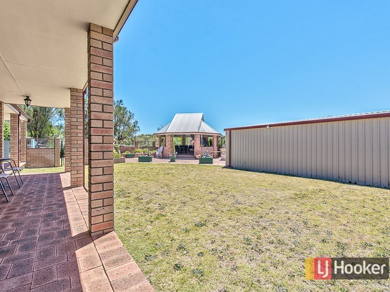 810 Nicholson Road, Oakford WA 6121
