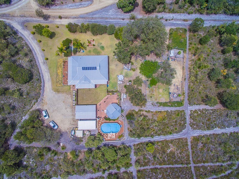 810 Nicholson Road, Oakford WA 6121