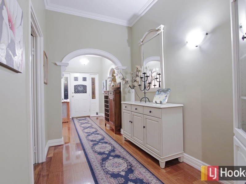 51 Waterperry Drive, Canning Vale WA 6155