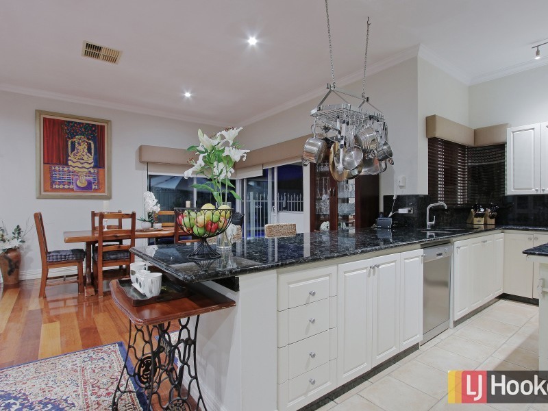 51 Waterperry Drive, Canning Vale WA 6155