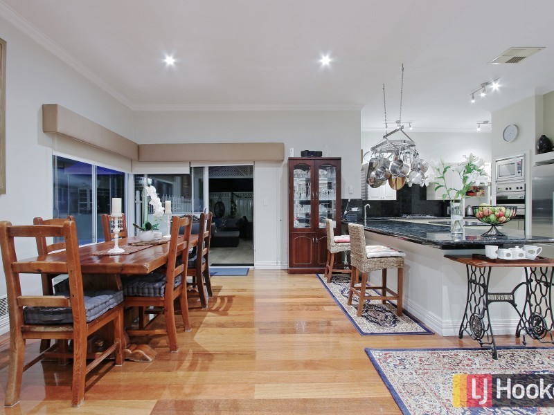 51 Waterperry Drive, Canning Vale WA 6155