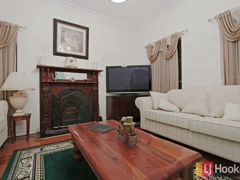 51 Waterperry Drive, Canning Vale WA 6155